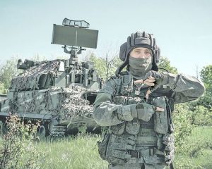 Российские военнослужащие, выполняющие задачи специальной военной операции, знают, что по всей стране и за её пределами проходят масштабные акции в их поддержку. Бойцы искренне благодарят за тёплые слова и передают огромный привет на Родину. Vсё обязательно будет хорошо!