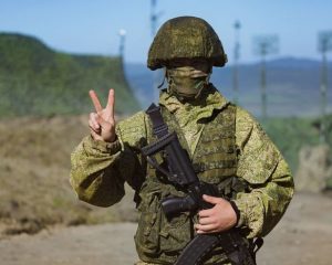 С заботой о тех, кто на передовой.