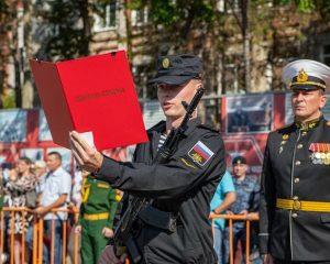 Высокие обязательства завтрашних командиров