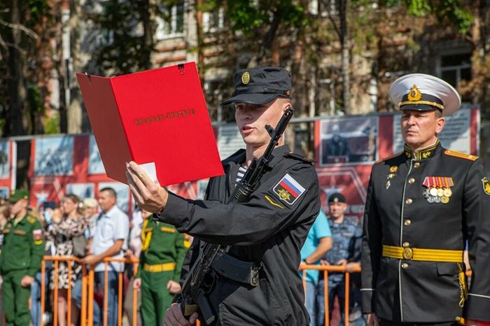 Высокие обязательства завтрашних командиров