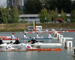 На водной глади столицы