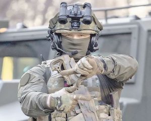 Их смелость восхваляет вся Россия