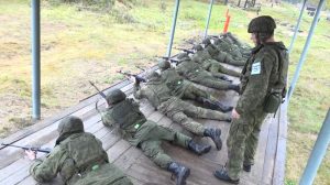 С боевым настроем – на защиту России!
