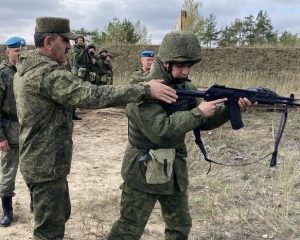С боевым настроем – на защиту России!