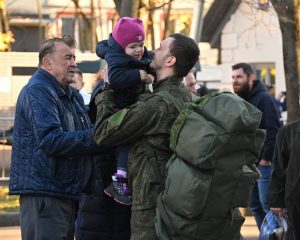 С заботой о семьях мобилизованных.