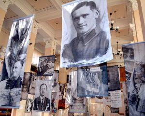 Вспомнить образ лихолетья.