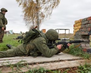 Мобилизованных готовят к реальной боевой обстановке.