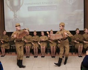 Таланты всегда стремятся к звёздам.