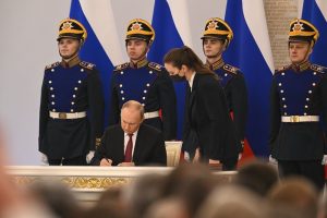 Мы стали сильнее, потому что мы вместе. За нами правда, а в правде – сила, а значит, победа! Победа будет за нами!