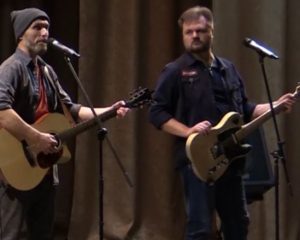 Укрепляя боевой дух защитников Отечества