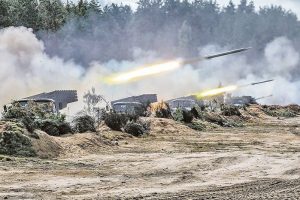 Действуя слаженно на передовой и в тылу