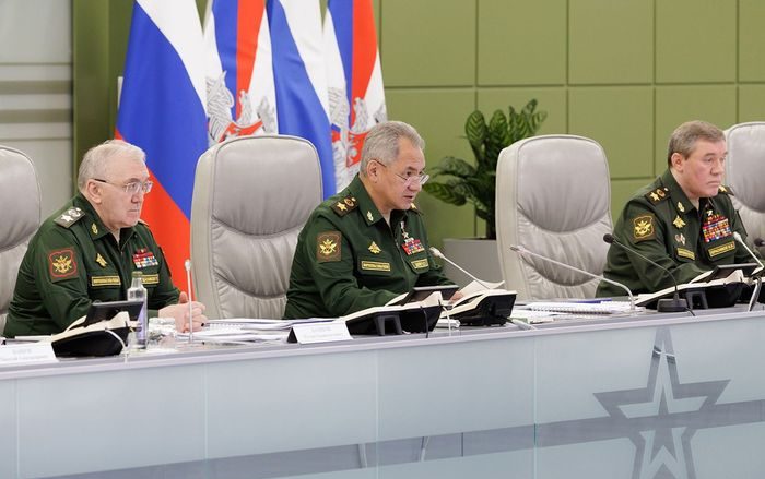 В приоритетном порядке