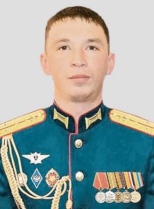 Капитан Юрий ШУВАЕВ.