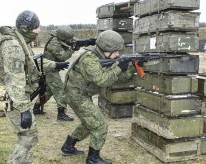 Здесь учат побеждать.