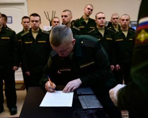 Уральцы следуют в войска.