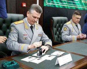 Памяти первых защитников военной тайны.
