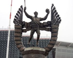 Эпоха, отлитая в бронзе.