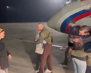 Своих не бросаем.