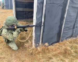 На полигонах не по-осеннему жарко