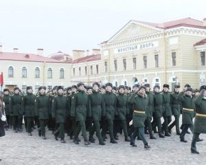 Праздничные залпы над Невой