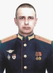 Гвардии капитан Алексей АВЕРЬЯНОВ.