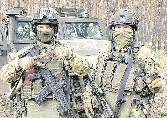 Под аккомпанемент артиллерийских канонад