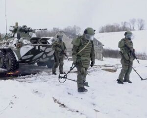 Сложение сил по всему фронту.