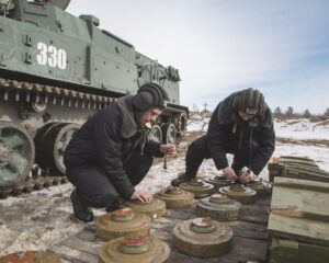 Преодолевать, разведывать, разминировать