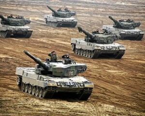 Германия Танки ищут на складах.