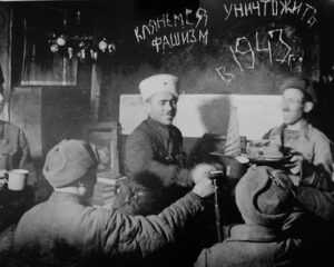 О том, как встречали на фронте.