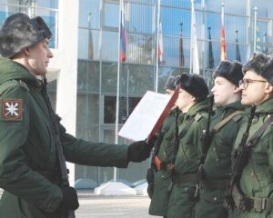 Присягают солдаты науки