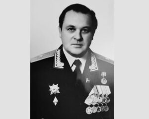 ИВАНОВ Владимир Михайлович.