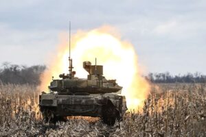 Наша армия крепнет в боях