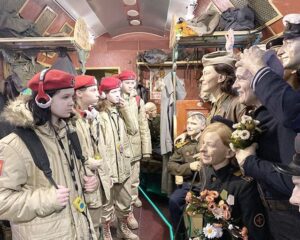 Под стук колёс оживает память.