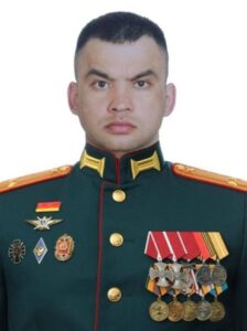Гвардии подполковник Артур ЖУМАБАЕВ.