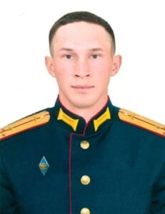 Старший лейтенант Андриян ИВАНОВ.