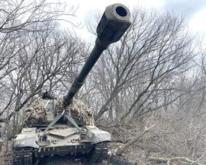 Артиллеристы ждут приказа