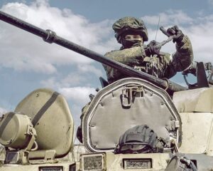 Весточек бойцов с передовой ждут трепетно их матери и жёны.
