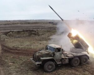 Не позволим противнику копить силы.