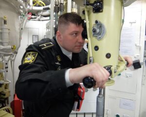 В подплав идут сильные духом