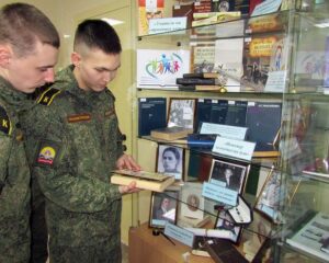 Инженерам человеческих душ