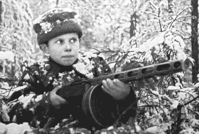 Иван КАМЫШОВ – воспитанник 61-й гвардейской танковой бригады 10-го гвардейского танкового корпуса. Брянские леса, зима 1943–1944 гг.