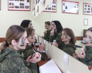 Бежали, стреляли, готовили пищу