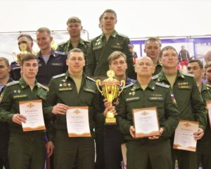 Командный дух и универсализм