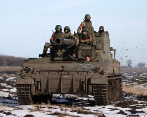 Во славу Отчизны на подвиг идут России дочери и сыновья.