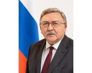 Михаил УЛЬЯНОВ.