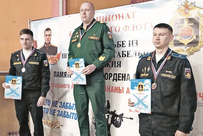 Вспоминая героя