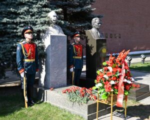 Посвятил жизнь Родине и народу