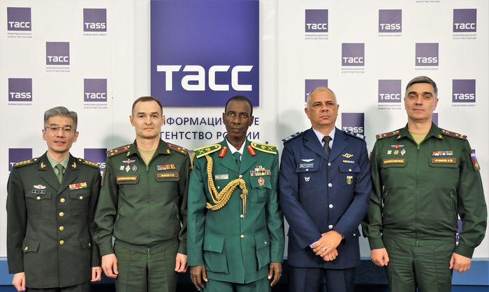 Руководствоваться ценностями спорта