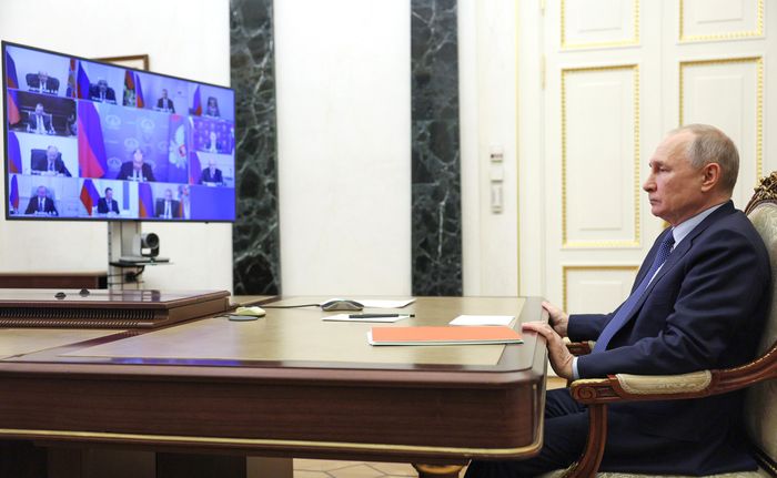 Россия отстоит право на существование и свободное развитие